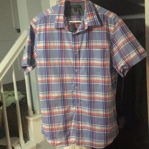 Short sleeve button down